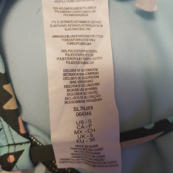 Bikini - Picture 3 of 3